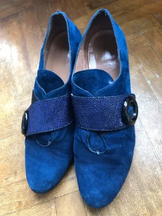 Zapatos tacón azul marino