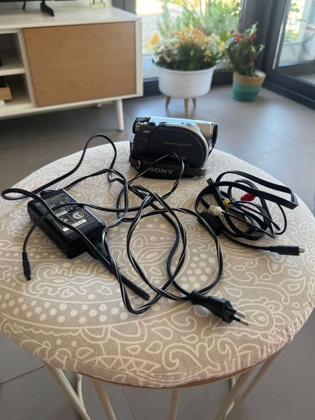 Sony Handycam DCR-DVD205