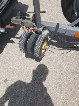 CAMBIO,VENDO.Embarcación neumática/ Zodiac 15/25cv