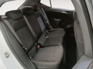 Opel Astra Dynamic S&S