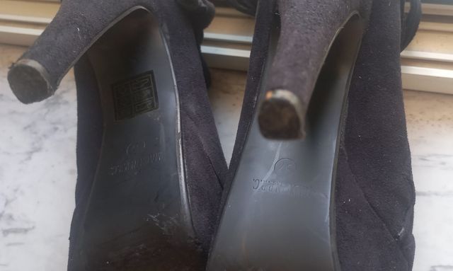 Décolleté nere con tacco alto