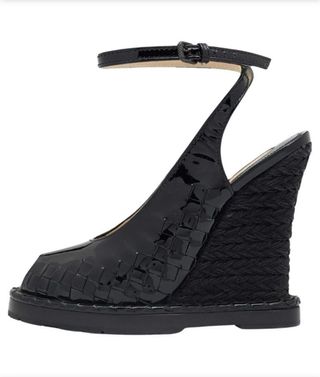 Sandalias de cuña en charol de Bottega Veneta – 37