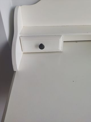 Escritorio blanco de madera 