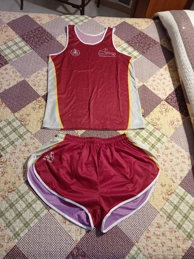 Conjunto atletismo rojo-blanco