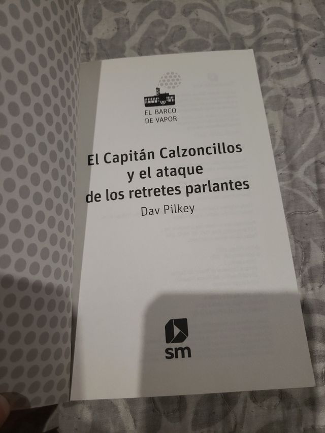 El capitán Calzoncillos y el ataque de los retr...