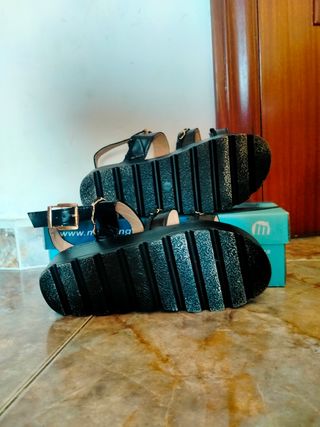 Sandalias plataforma negras