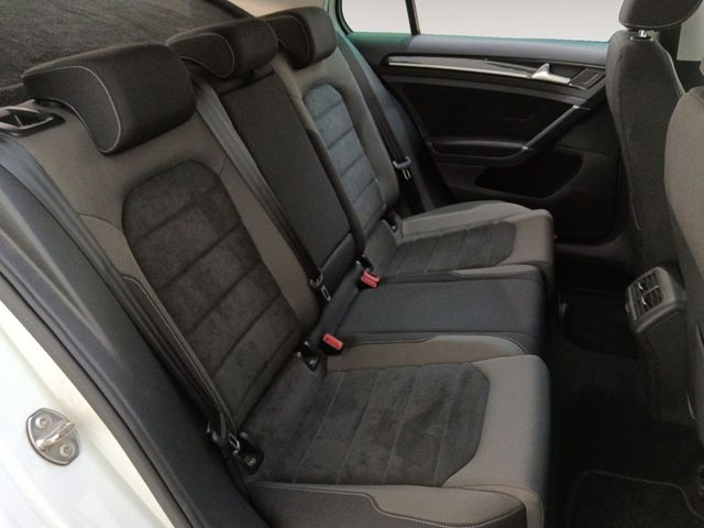 Volkswagen Golf Sport R Line