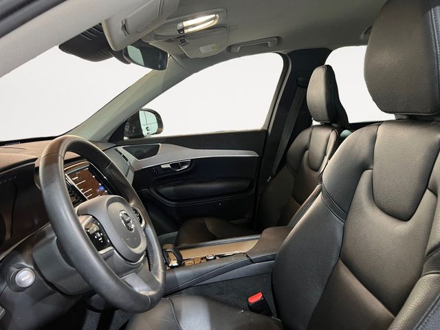 Volvo XC90 Core Recharge Plug-In Hybrid AWD