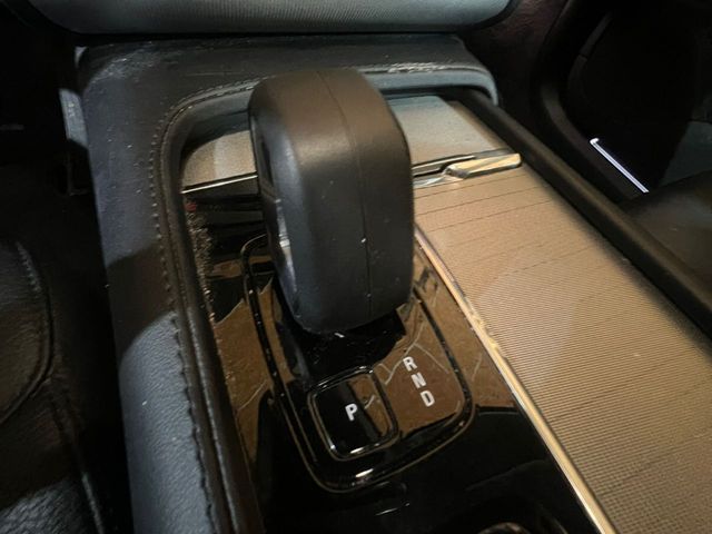 Volvo XC90 Core Recharge Plug-In Hybrid AWD