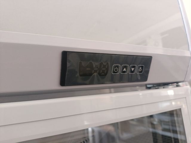 Nevera expositora bebidas - BYRON
658746091