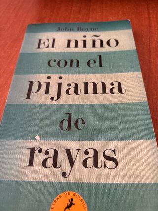 El niño con el pijama de rayas/ The Boy in the ...
