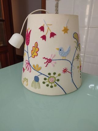 Regalo la lampara de mesa , junto con la de techo 