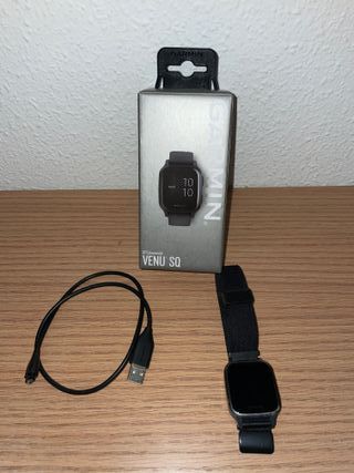 Garmin Venu Sq GPS Smartwatch - Negro