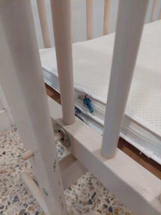 Minicuna colecho mecedora madera blanca