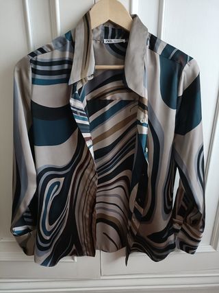 Camisa Zara estampada beige-teal
