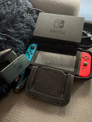 Nintendo Switch azul y roja consola + mando adic