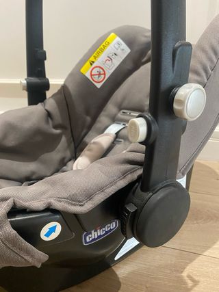 Silla coche Chicco beige