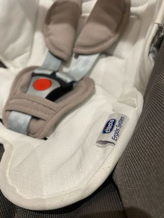 Silla coche Chicco beige