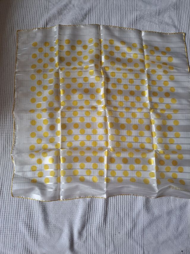 Pañuelo Pertegaz lunares amarillos