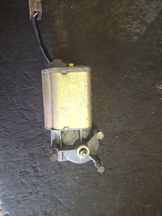 Motor de limpia seat 600