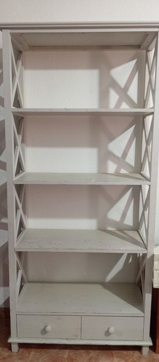 Estantería blanca de madera