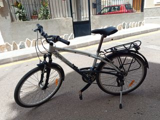 Dos bicicletas de paseo
