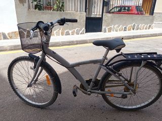 Dos bicicletas de paseo
