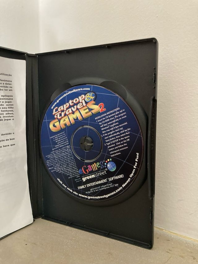 Laptop Travel & Games - eGames PC Game