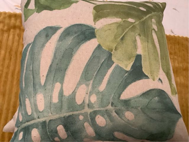 2 Cojines decorativos - hojas verdes