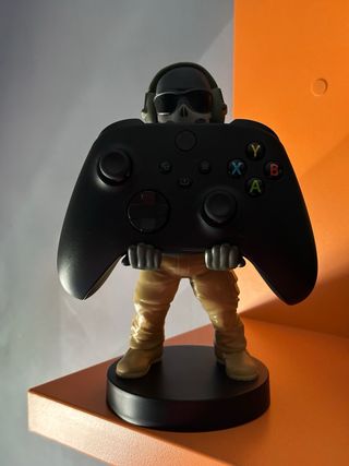 Soporte mando Ghost COD MWII