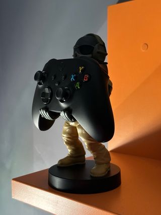 Soporte mando Ghost COD MWII