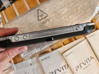 PS Vita (PlayStation Vita) nera + Memory Card