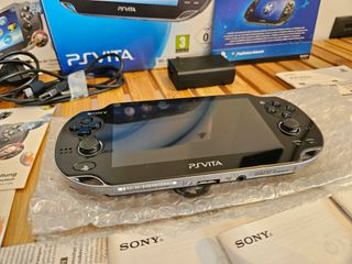 PS Vita (PlayStation Vita) nera + Memory Card