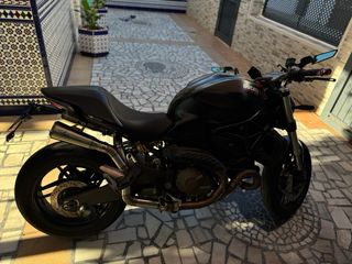 Ducati Monster 821 2015