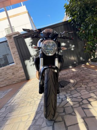 Ducati Monster 821 2015