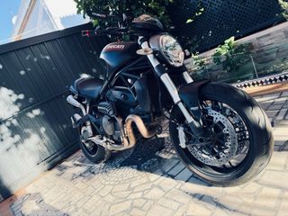 Ducati Monster 821 2015