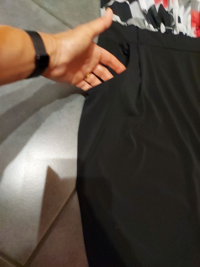 Mini abito nero floreale