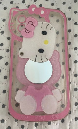 Carcasa Hello Kitty iPhone 11. Perfecto estado 