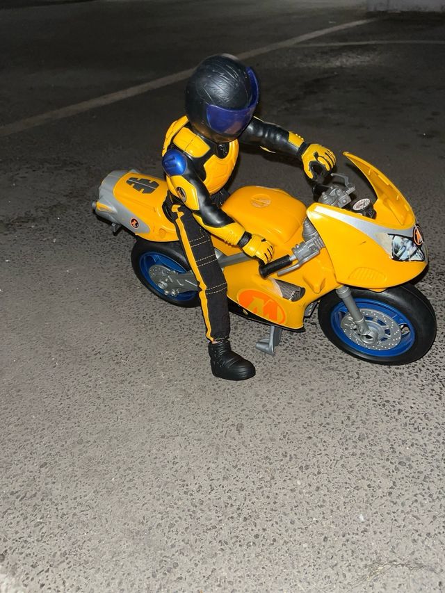 MUÑECO DE ACTION MAN CON MOTOCICLETA 