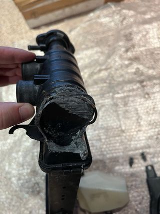 Electroventilador BMW F800R y vaso de expansion