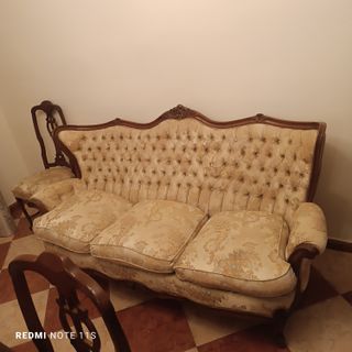 Divano e due poltrone