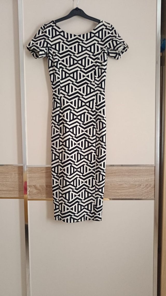 Vestido blanco y negro