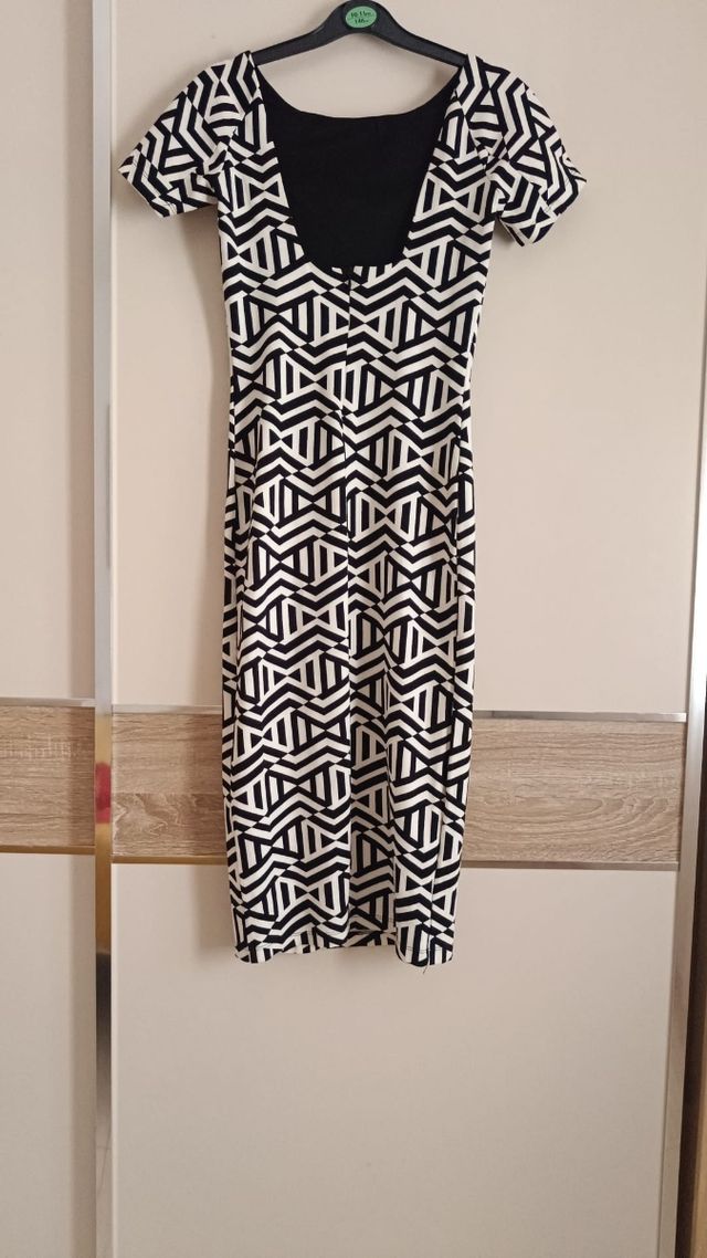 Vestido blanco y negro