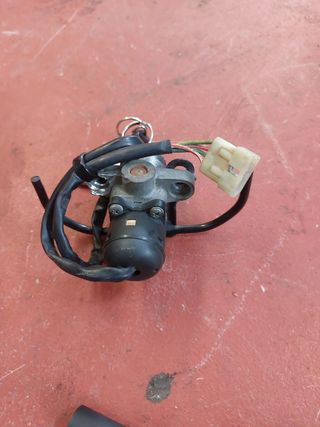 Bombín encend. y asiento + tapa dep. BMW F650GS 
