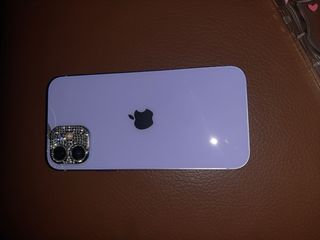 iPhone 12 Morado -buen estado