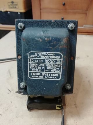 Transformador 1000VA 220 /240 v. a 110/120V