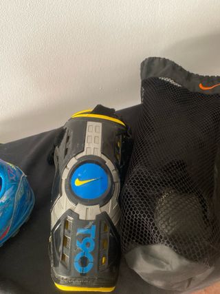 Botas fútbol Adidas + Espinilleras Nike