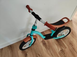 Bicicleta sin pedales estilo vintage