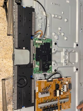 Despiece TV Samsung QE55Q8FNAT