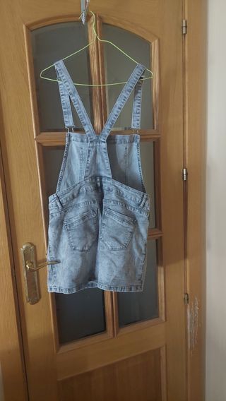 Mono vaquero corto gris - Talla L-42.
70% algodón